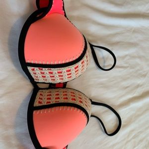 Brand New Victoria Secret Bikini Top With Tags